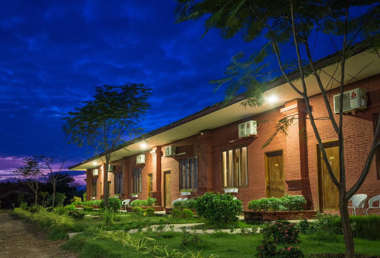 Royal Emerald River View Resort Баган Екстер'єр фото
