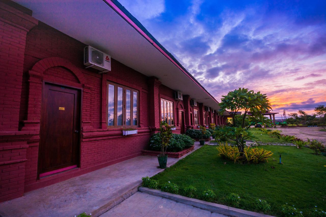 Royal Emerald River View Resort Баган Екстер'єр фото