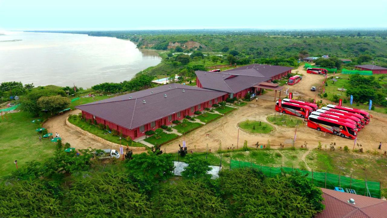 Royal Emerald River View Resort Баган Екстер'єр фото